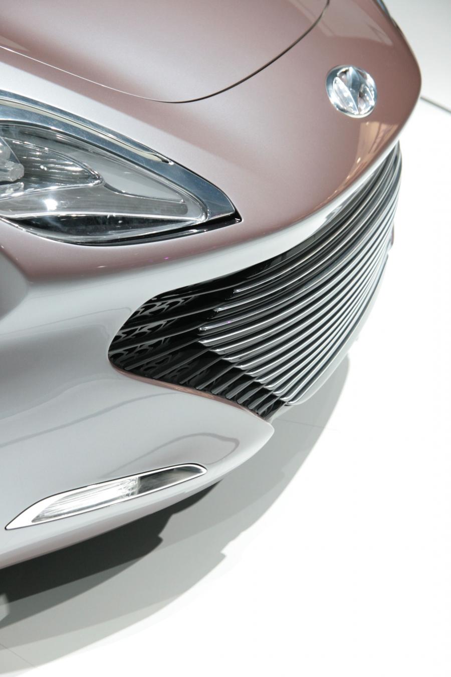  Hyundai i-oniq Concept 2012 года  (фото 17 из 65)